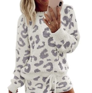 Merokeety Textured Knit fuzzy fleece leopard cream gray Sweater small